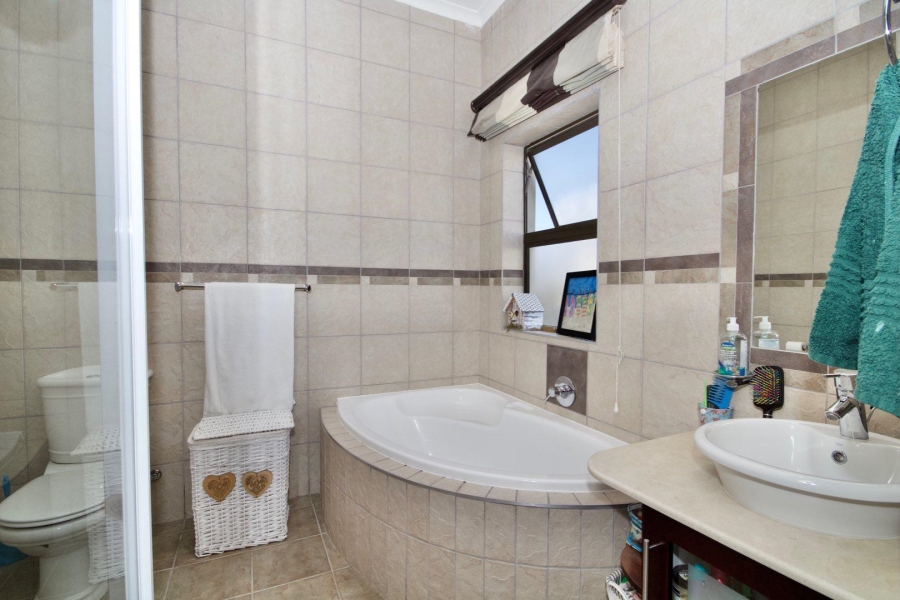 4 Bedroom Property for Sale in West Beach Western Cape